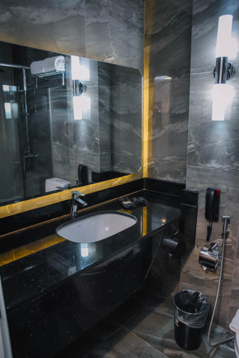 Bathroom 5, Marcian Garden Hotel, Zamboanga City