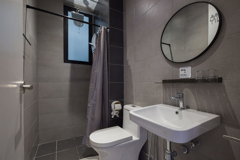 Bathroom 27