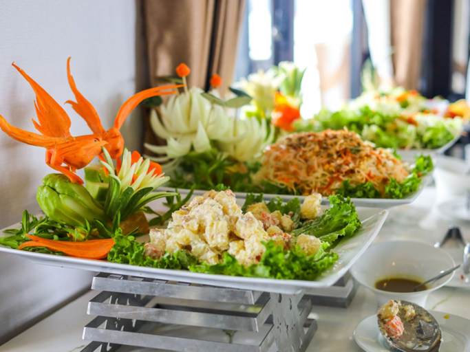 Food & Drinks 5, Oasis Party Cruise, Hạ Long