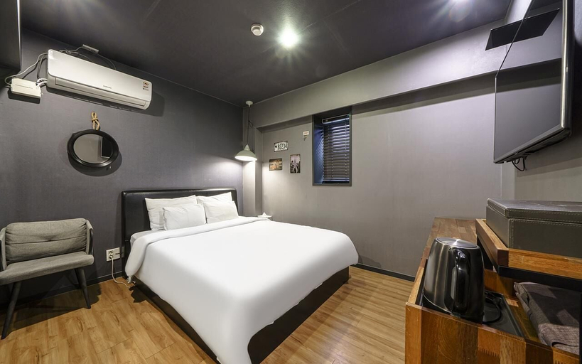 Bedroom 2, Hotel Gray, Jung