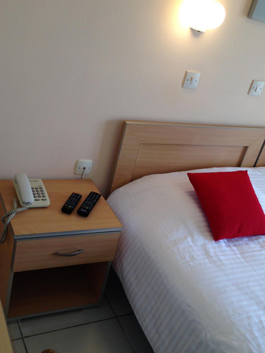 Bedroom 2, Zefyros Hotel, South Aegean
