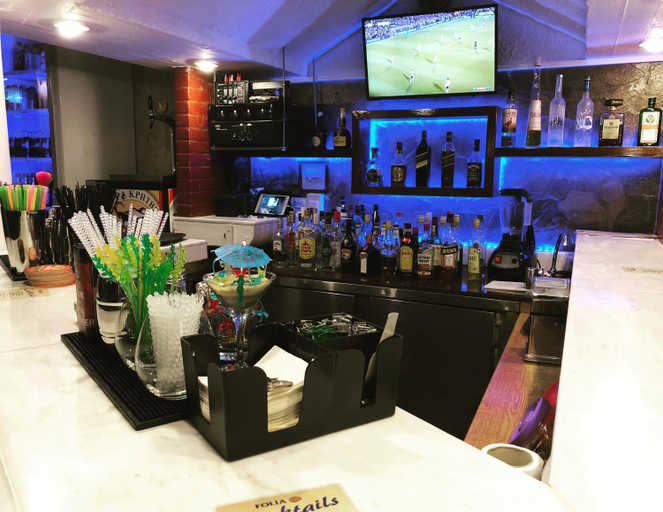 Food & Drinks 4, Folia Apartments Chania, Crete