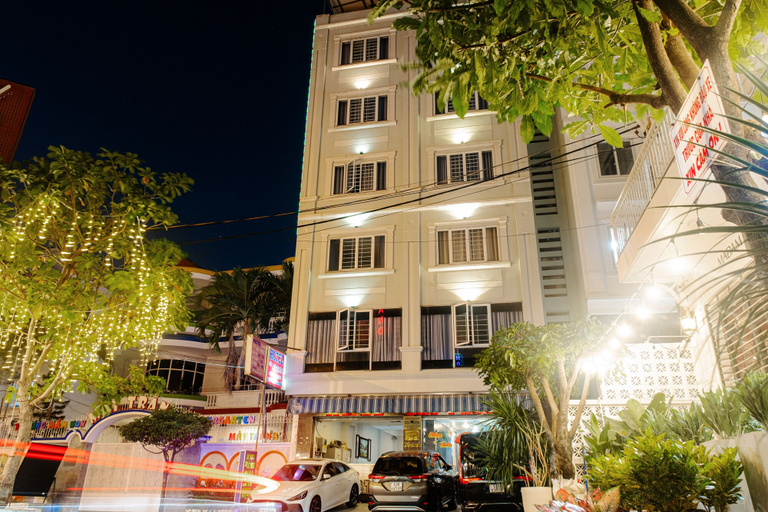 Exterior & Views 2, Cat Phuc Hotel, Tân Bình