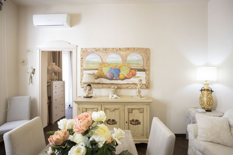 Living area 2, Charme & Chic Studio, Salerno