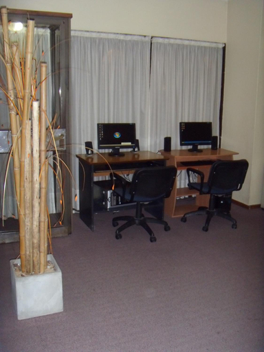 Others 4, Hotel Embajador, Rosario