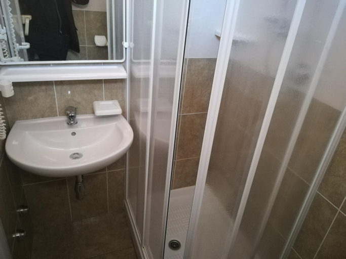 Bathroom 5, Hotel Astoria Pesaro, Pesaro E Urbino