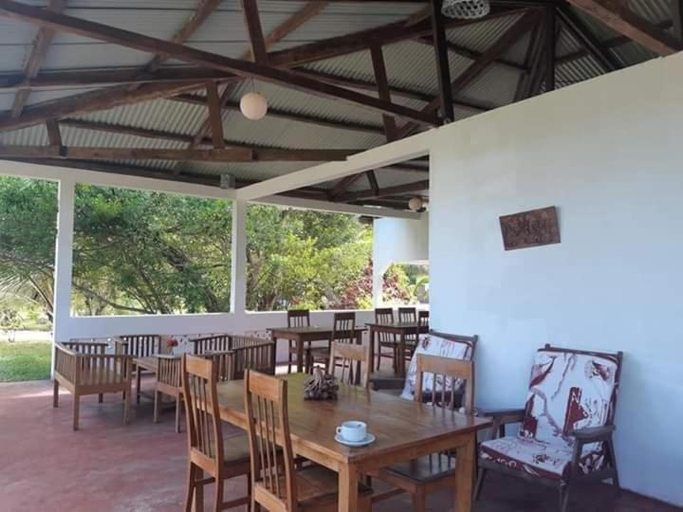 Food & Drinks, Residence Monique, Analanjirofo