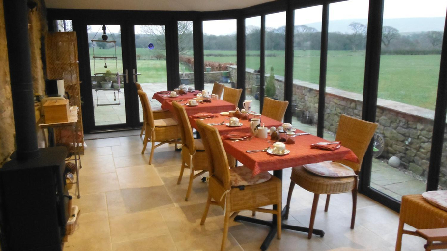 Food & Drinks 4, Green Bank Farmhouse, Lancashire