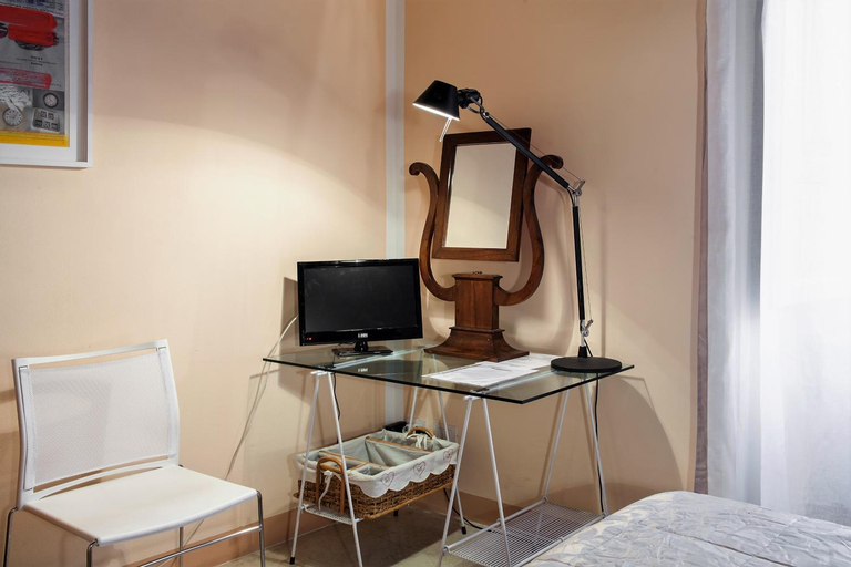 Bedroom 2, Cavour33, Massa Carrara