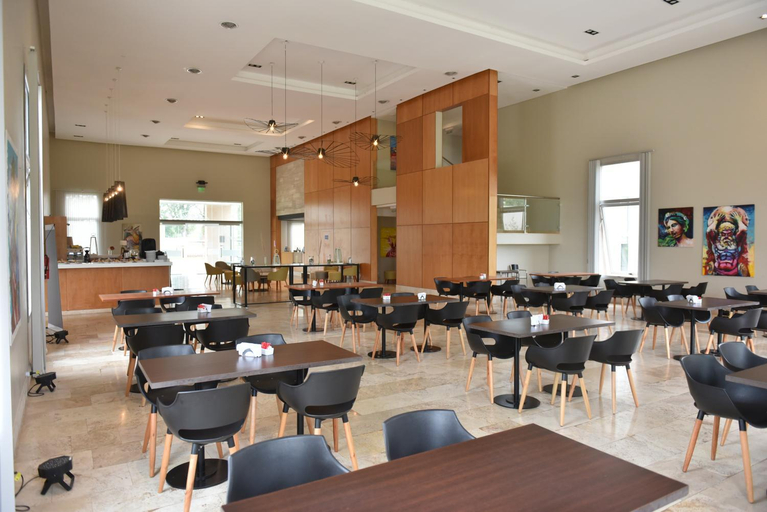 Food & Drinks 5, Howard Johnson Resort & Convention Center San Francisco, San Justo