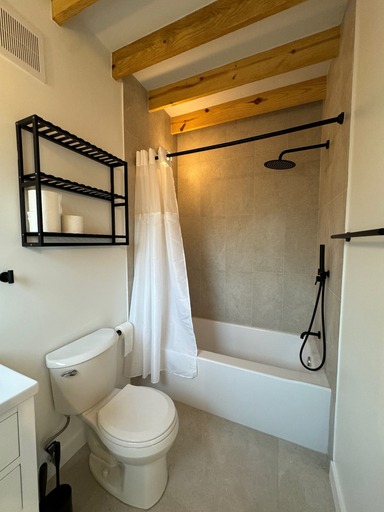 Bathroom 3, Stay in Babia, Montgomery