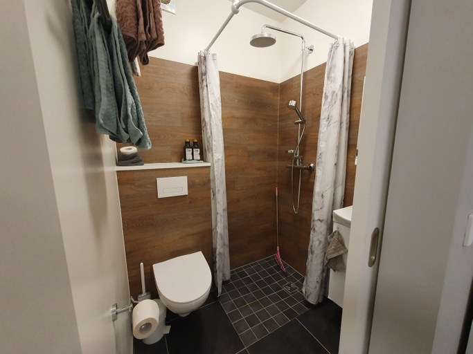 Bathroom 3, Skalatjorn Guesthouse, Villingaholtshreppur