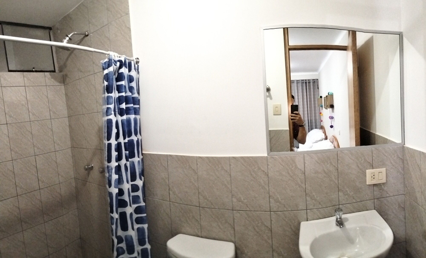 Bathroom 3, The Hannahs House, Cusco