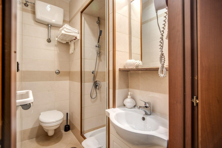 Bathroom 4, Artemis B B Rome, Rome