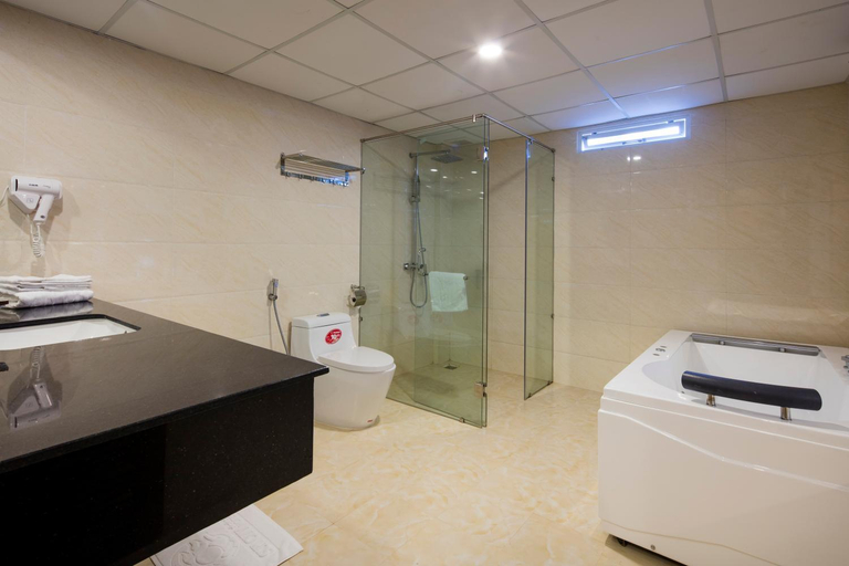 Bathroom 4, Sun City Hotel, Nha Trang