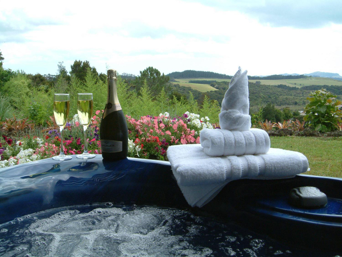 Sport & Beauty 5, Bay Water Views Bed & Breakfast, Far North