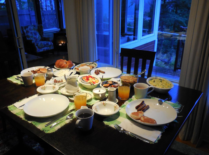 Food & Drinks 4, Deer Ridge B&B, Columbia-Shuswap