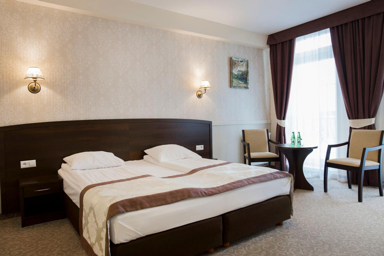 Bedroom 2, Dwor Dwikozy, Sandomierz