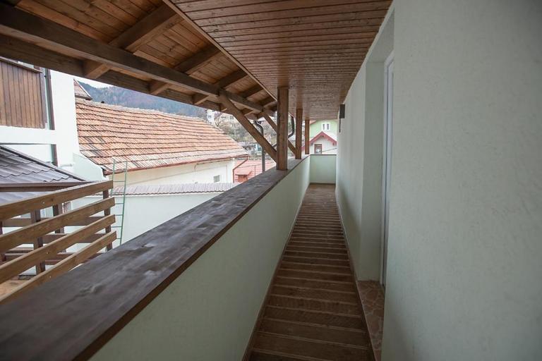 Others 3, Brasha Residence, Brasov