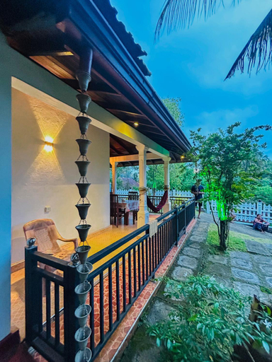 Others 5, Kawshan place, Dickwella