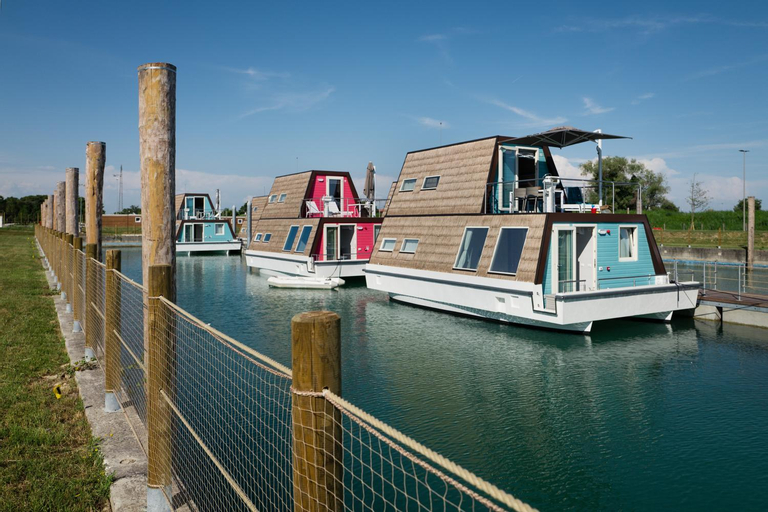 Exterior 9