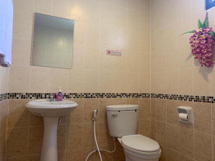 Bathroom 3, Da Bungalows, Phuket Island
