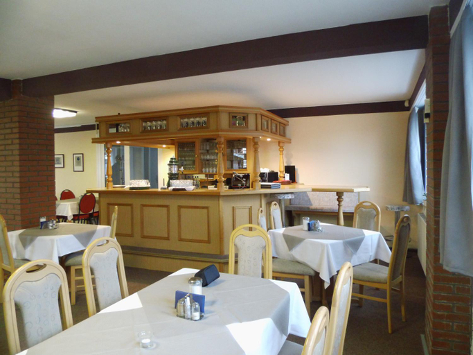Others 4, Hotel Sturm, Stendal
