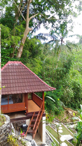 Exterior 9