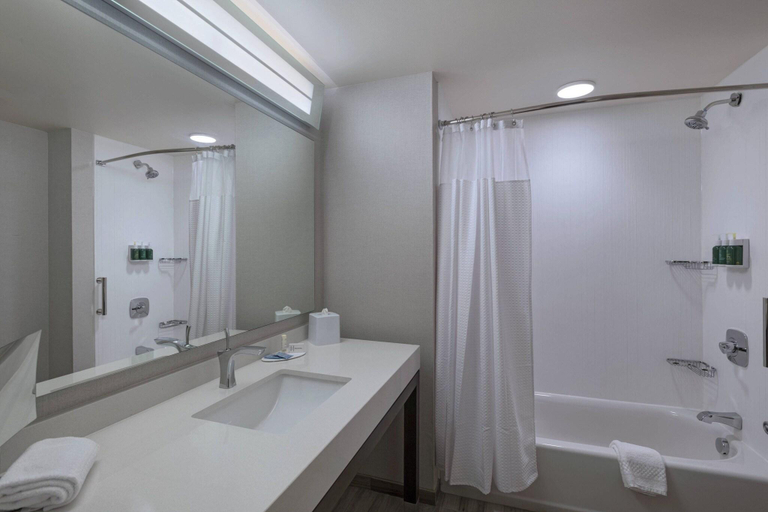 Bathroom 27