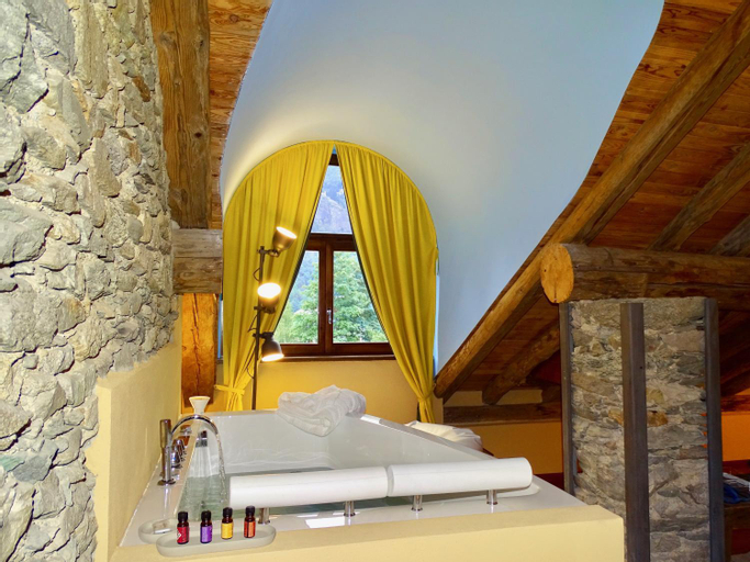 Bedroom 2, Villa Ottocento, Vercelli