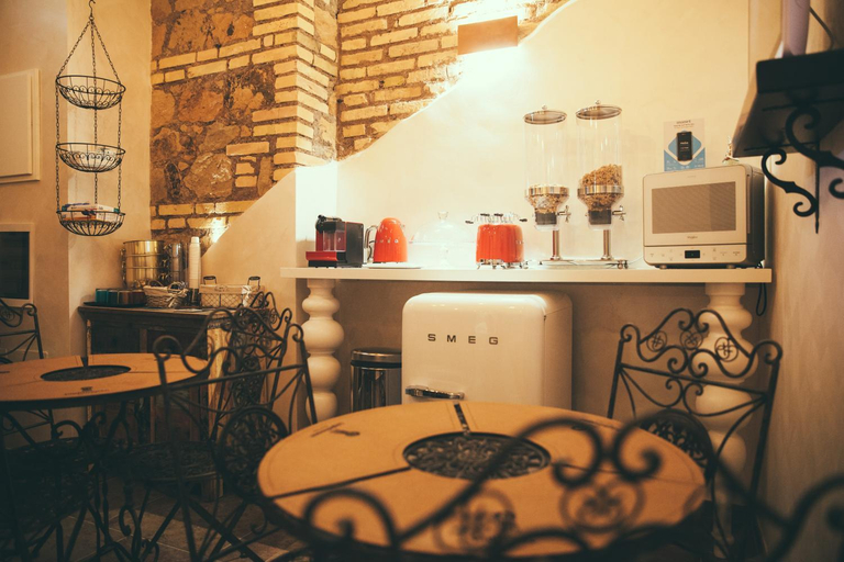 Food & Drinks 4, Lighthouse Suites, Rome