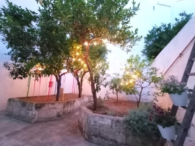 Garden 2, Dimora Antica Via MiLord, Bari