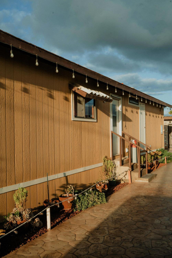 Exterior 15
