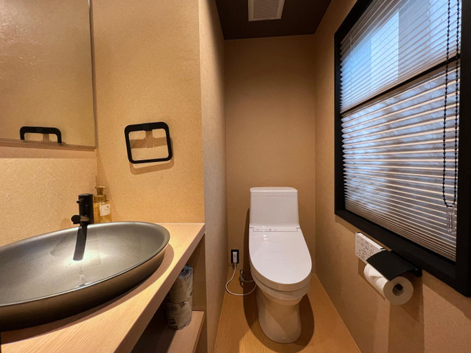 Bathroom 3, Rinn Kiyomizu Gojo Machiya, Kyoto