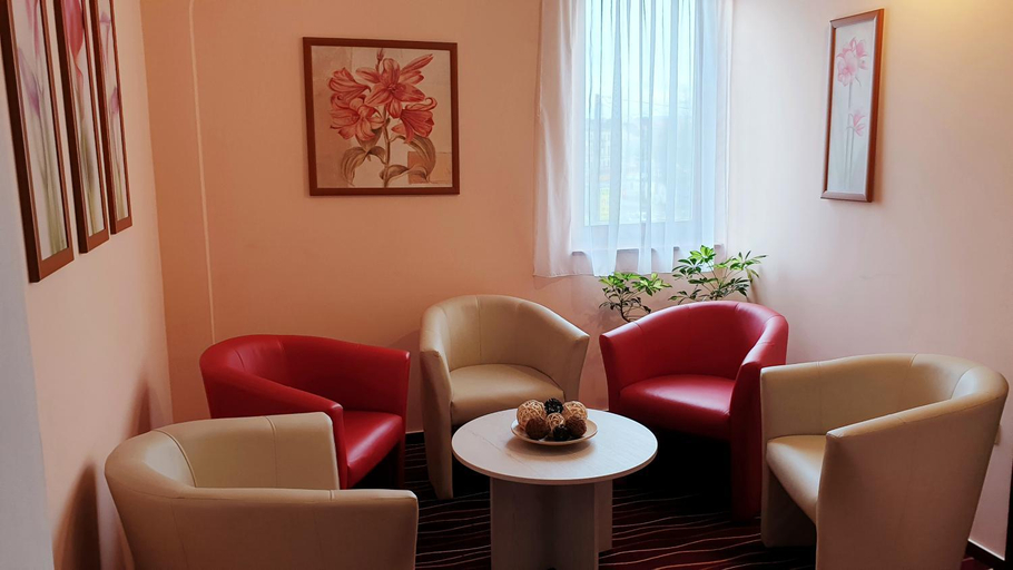 Others 2, Diana Club Hotel, Budapesti