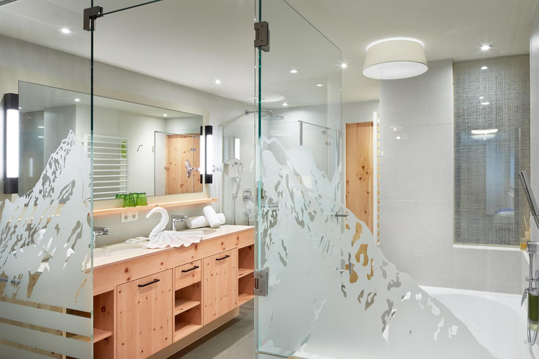Bathroom 5, Vitalpina Hotel Magdalenahof, Bolzano