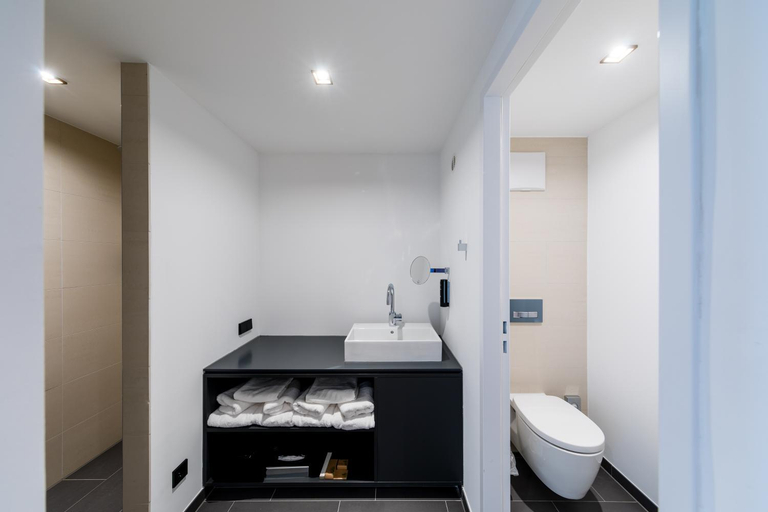 Bathroom 7