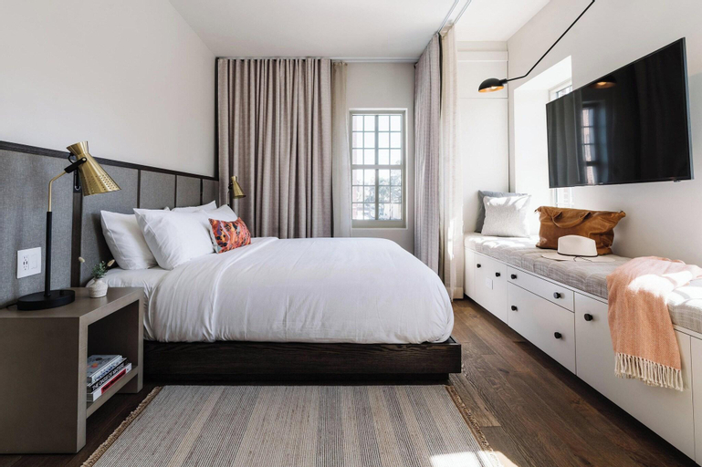 Bedroom 17