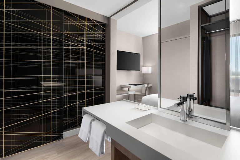 Bathroom 17
