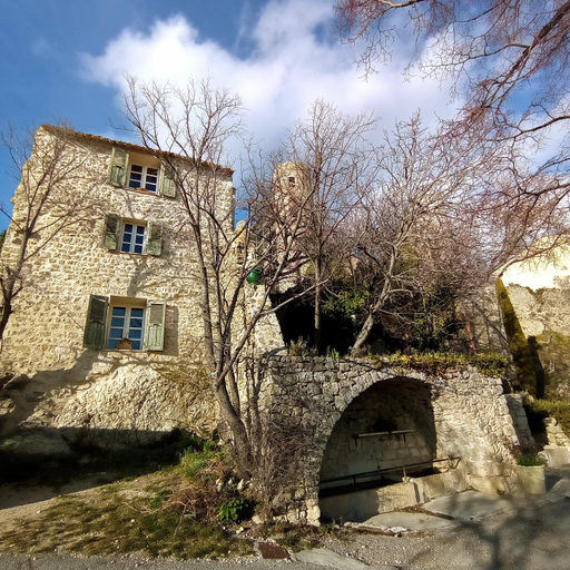 Others 2, La Fontaine, Var