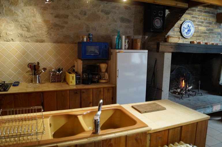 Others 4, Gite de 15 places en chambre de 2, 4, 5 personnes, Corrèze