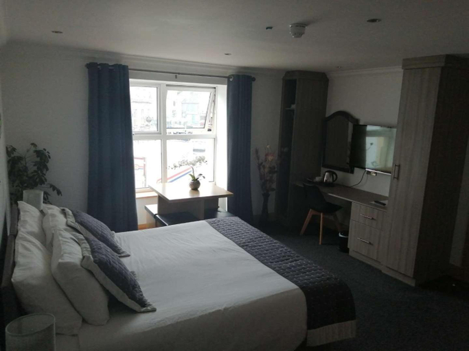 Others 2, Reveller Bar Lodgings