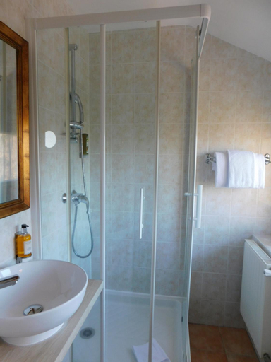 Bathroom 6