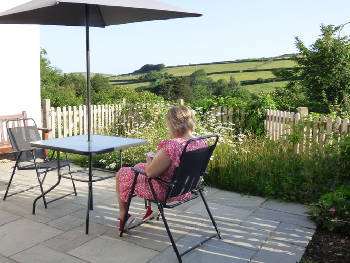 Others 4, Highfield House, Parracombe, Modern B&B, Devon