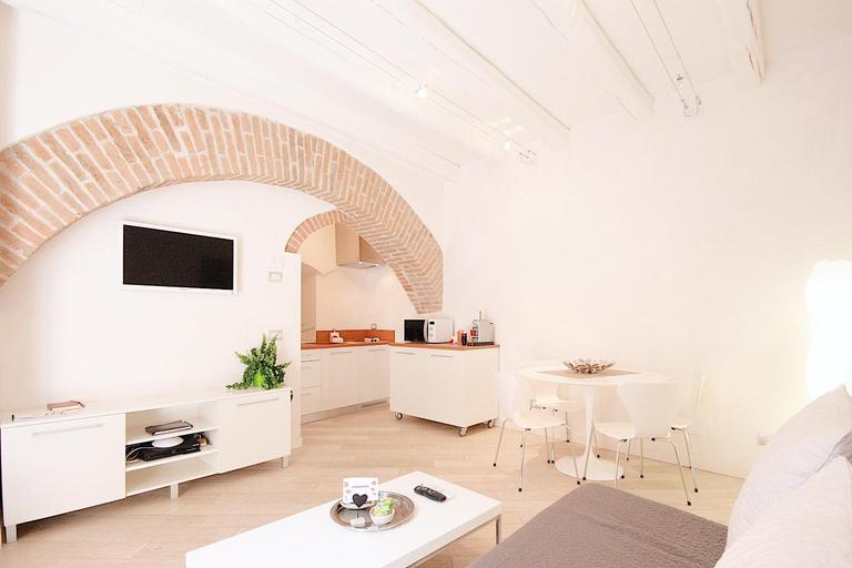 Others 4, Le Nuove Cadreghe Apartments, Verona