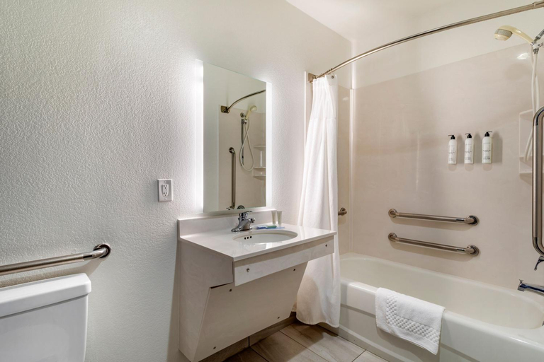 Bathroom 4