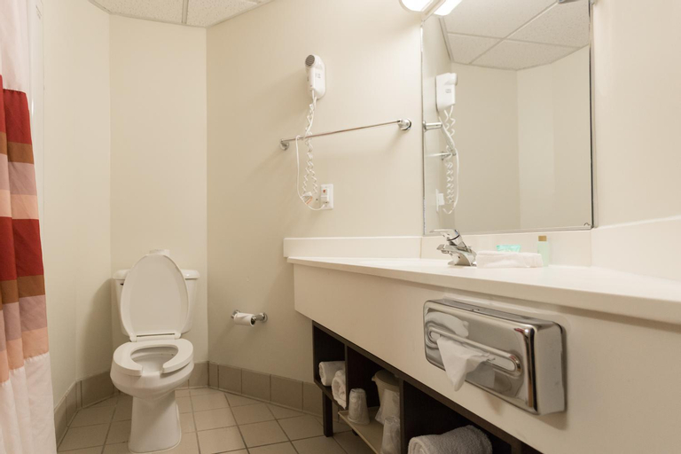 Bathroom 4