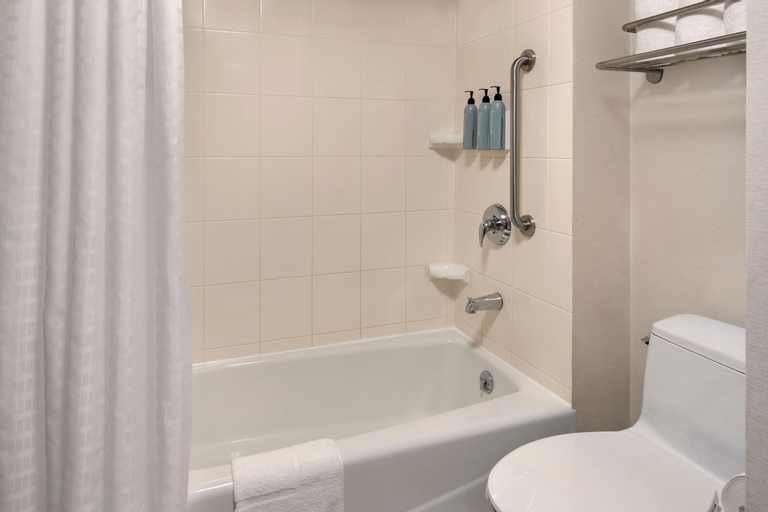 Bathroom 4