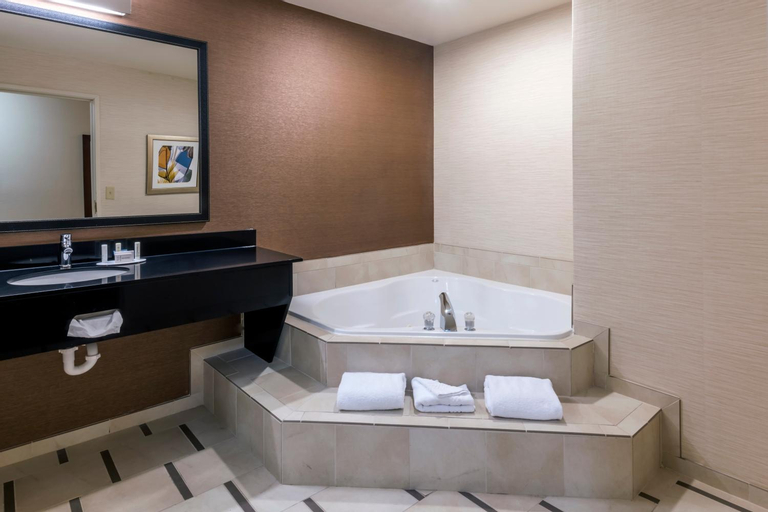 Bathroom 4