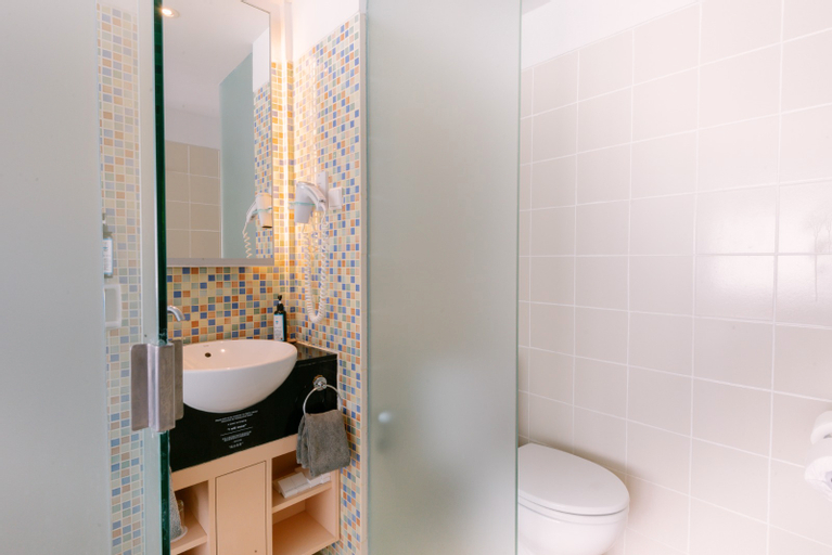 Bathroom 6